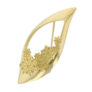 Faller Marigold Floral , pillar stone, Carndonagh, Inishowen, Co. Donegal, celtic, ancient, monastery, St, Patrick, ladies, heritage, historical, intricate carving, Christian pilgrimage, medieval, St. Columba, brooch, 18ct yellow gold